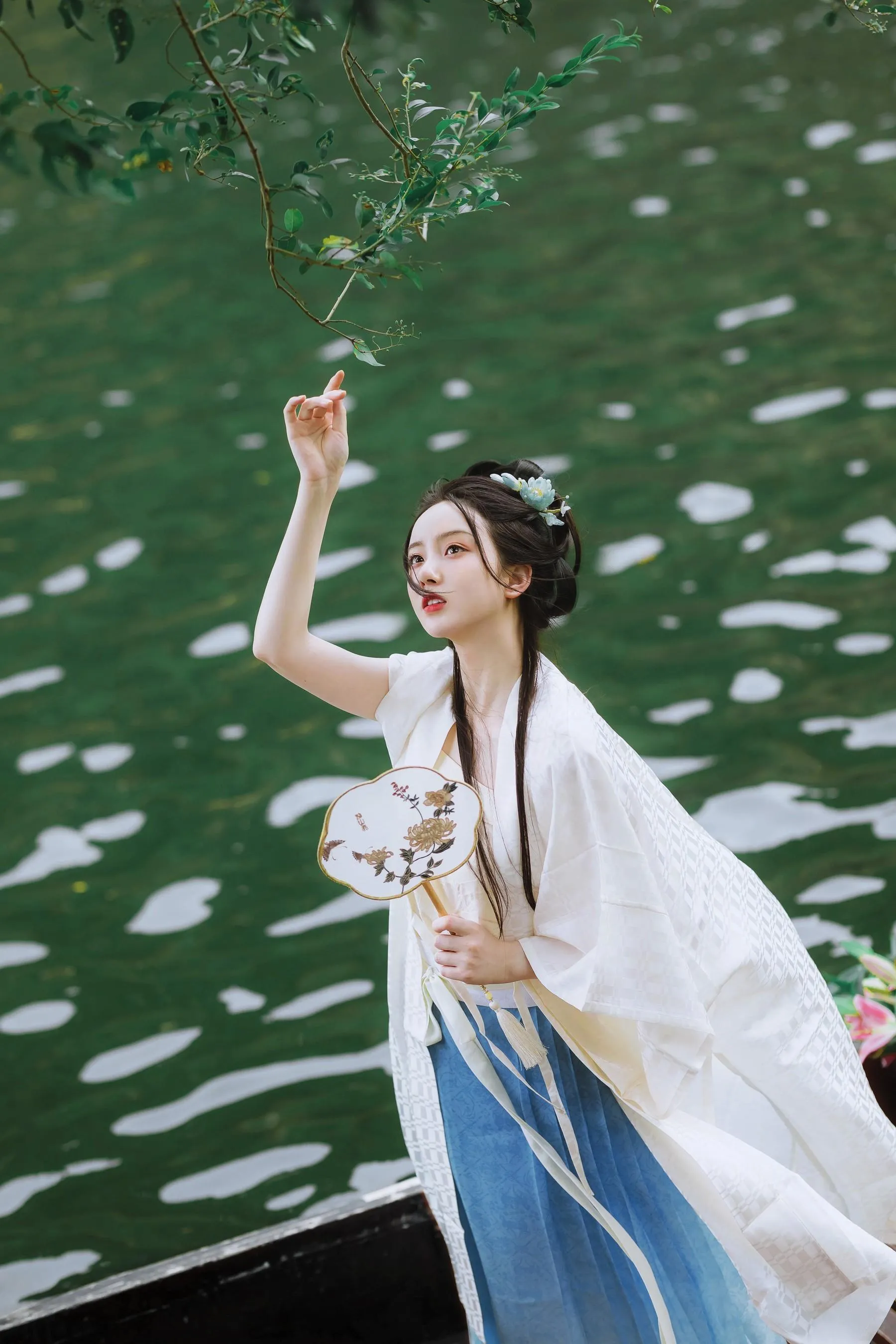 [YITUYU艺图语]2022.01.01 江南行舟 天晴后的樱花花 [17P]插图3